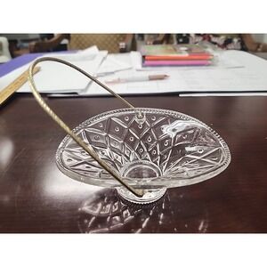 Vintage Avon small ‎ glass basket
